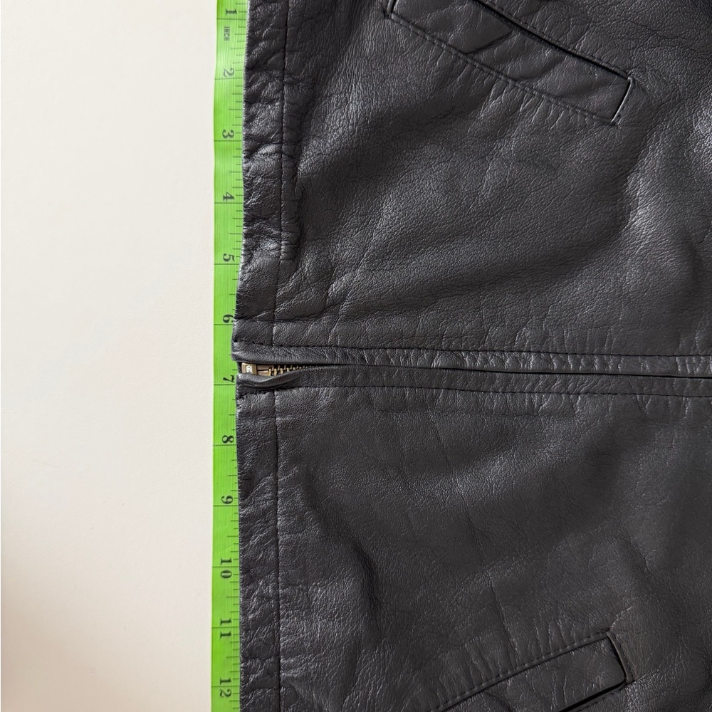 Vintage 90’s Cropped Black Leather Jacket - Picture 7 of 15